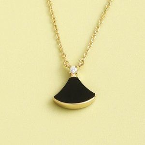 Gold S925 Crystal Resin Black Leaf Necklace